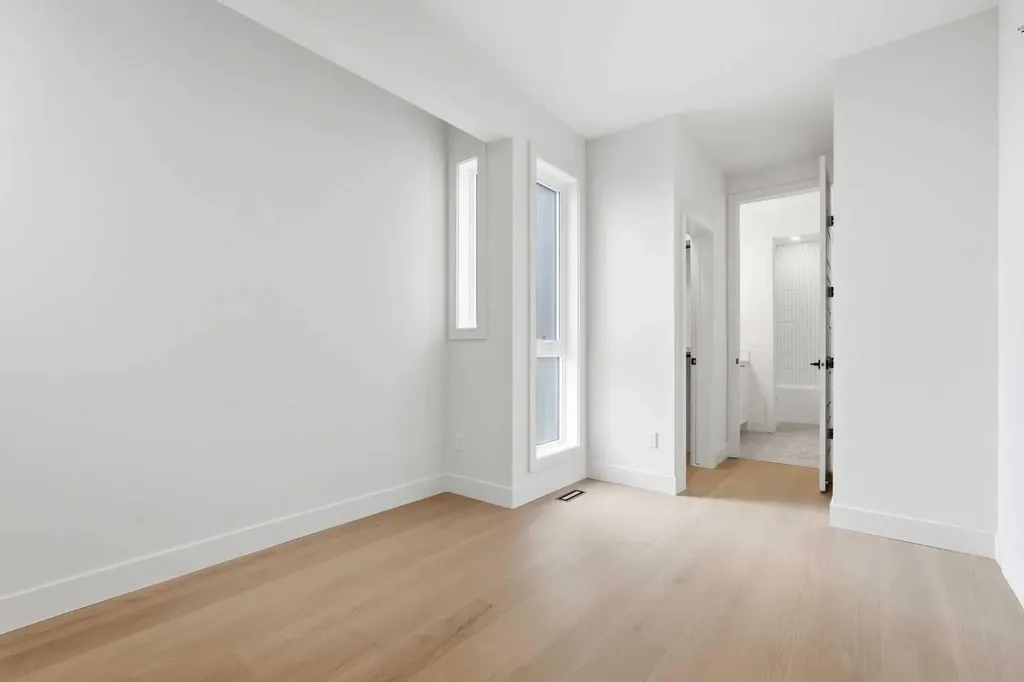 2521 19a Street SW Calgary AB T2T 4Z1