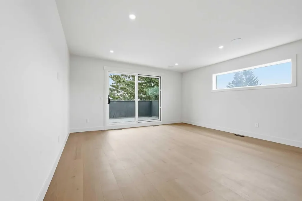 2521 19a Street SW Calgary AB T2T 4Z1