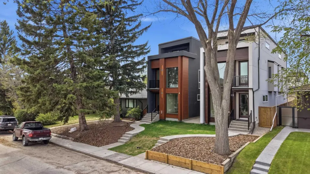 2521 19a Street SW Calgary AB T2T 4Z1