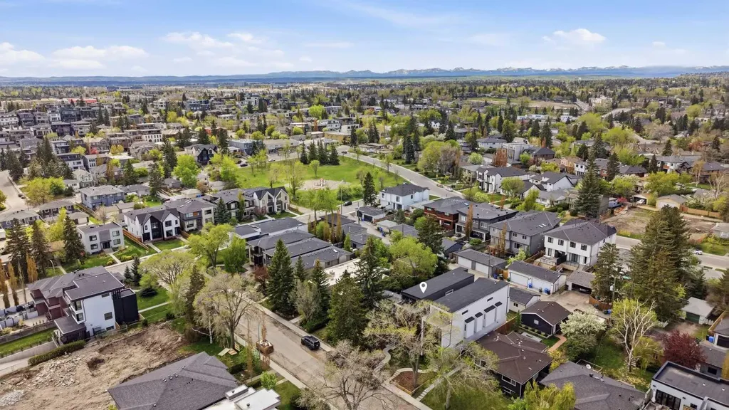 2521 19a Street SW Calgary AB T2T 4Z1