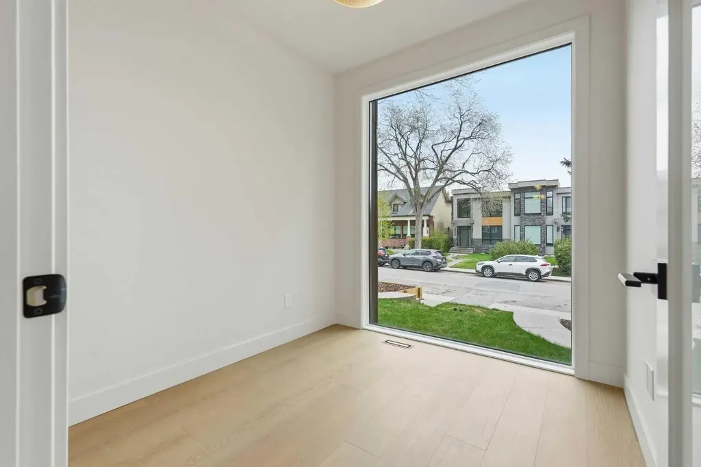 2521 19a Street SW Calgary AB T2T 4Z1