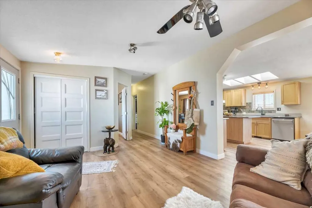 233076 Range Road 245 Rural Wheatland County AB T1P 1J6