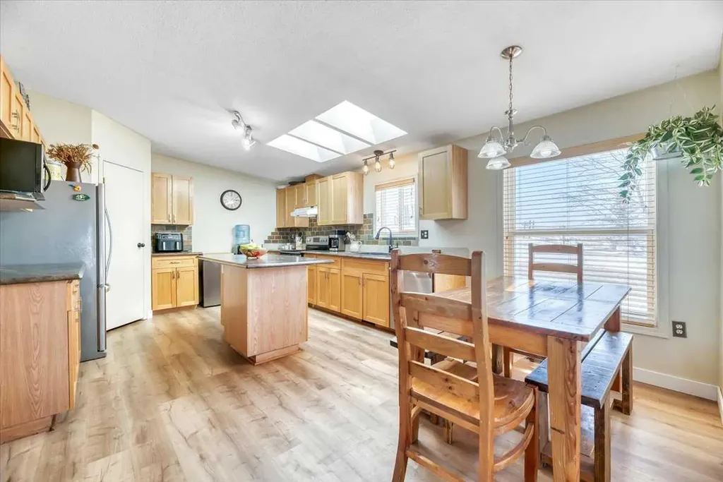 233076 Range Road 245 Rural Wheatland County AB T1P 1J6