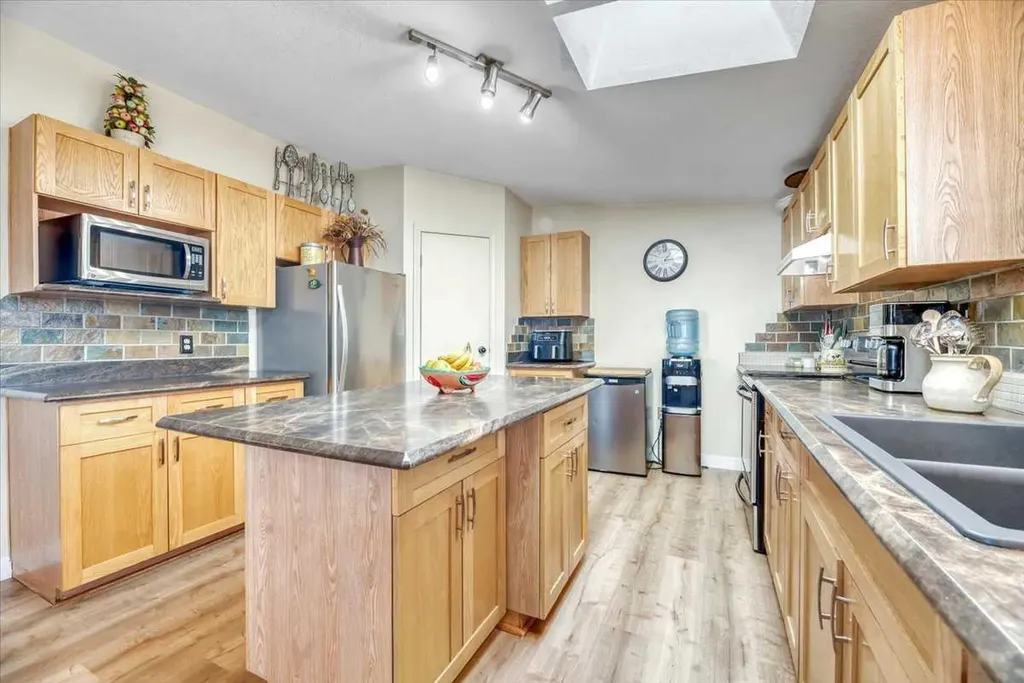 233076 Range Road 245 Rural Wheatland County AB T1P 1J6