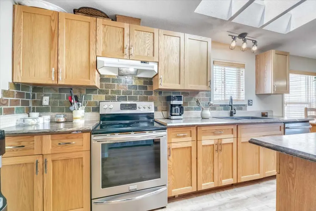 233076 Range Road 245 Rural Wheatland County AB T1P 1J6