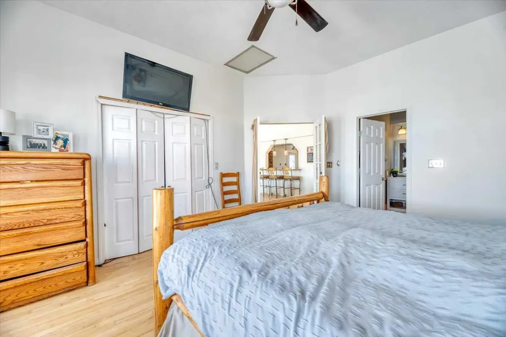 233076 Range Road 245 Rural Wheatland County AB T1P 1J6