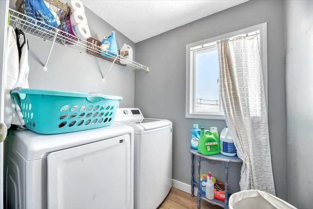 233076 Range Road 245 Rural Wheatland County AB T1P 1J6