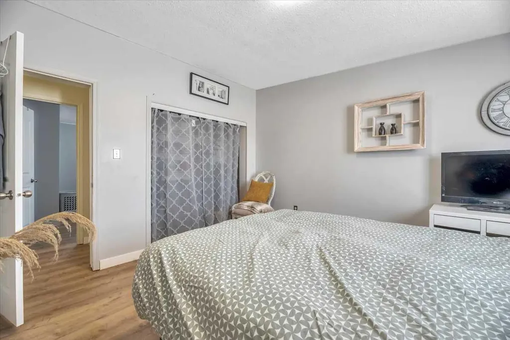233076 Range Road 245 Rural Wheatland County AB T1P 1J6