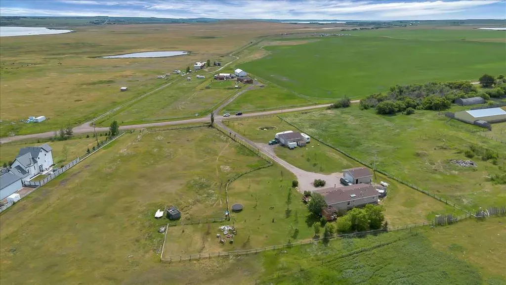 233076 Range Road 245 Rural Wheatland County AB T1P 1J6