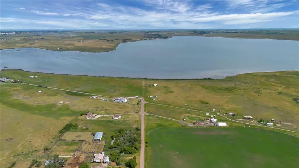 233076 Range Road 245 Rural Wheatland County AB T1P 1J6