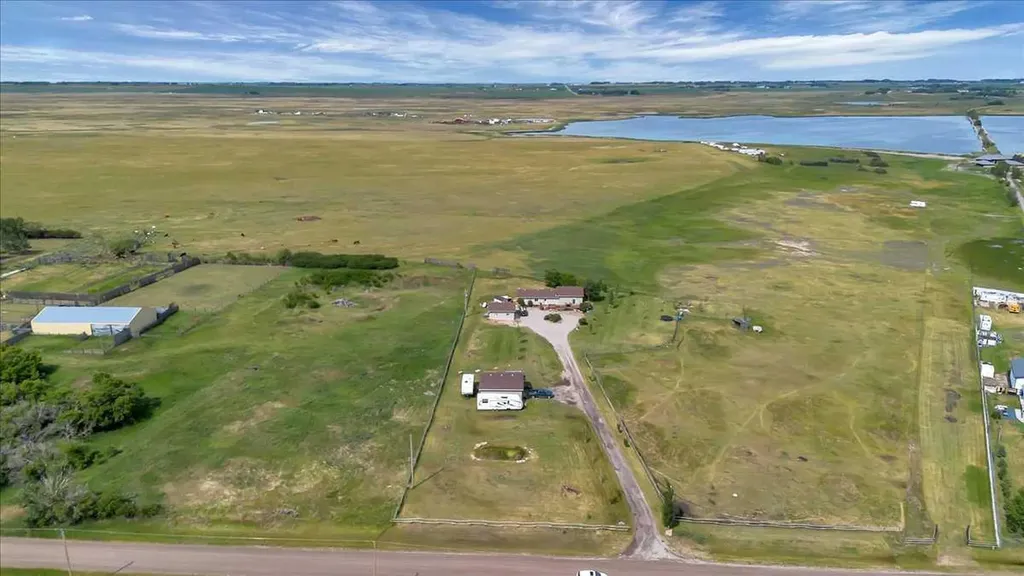233076 Range Road 245 Rural Wheatland County AB T1P 1J6