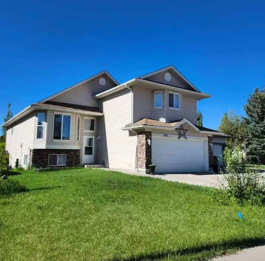 405 Highwood Village Place NW High River AB T1V 1W1