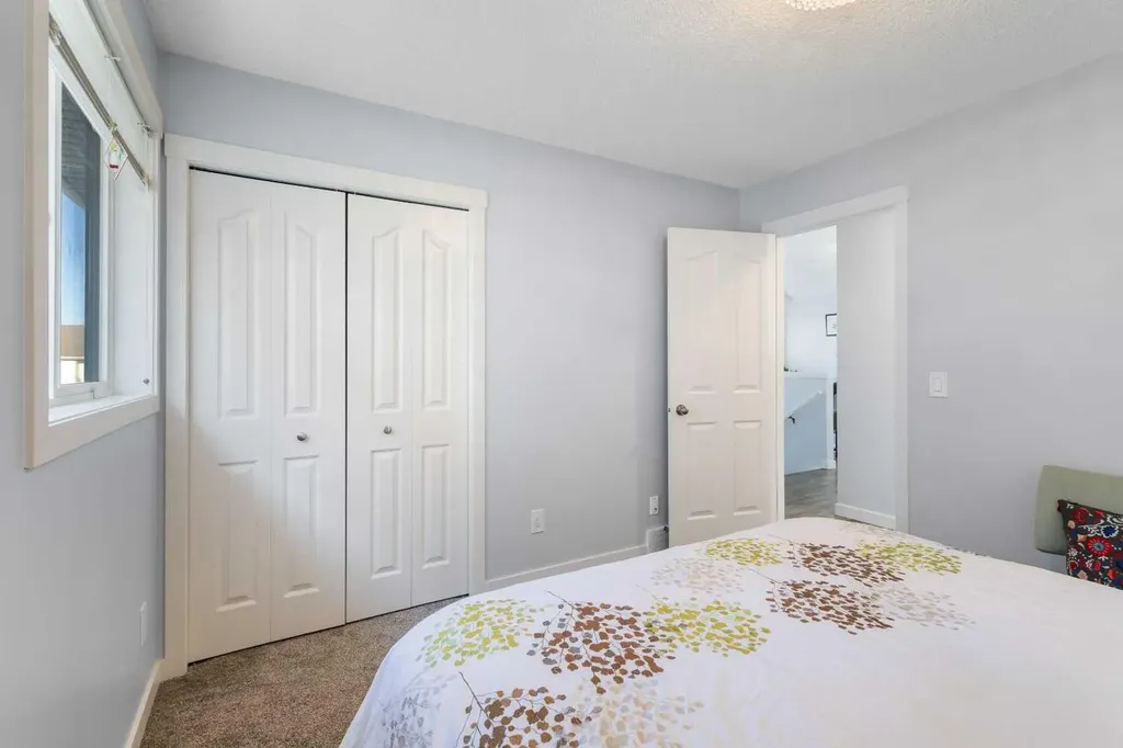 405 Highwood Village Place NW High River AB T1V 1W1