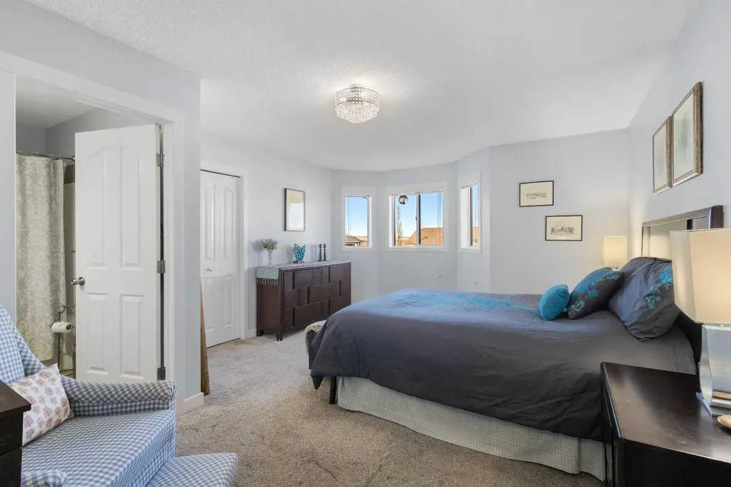 405 Highwood Village Place NW High River AB T1V 1W1