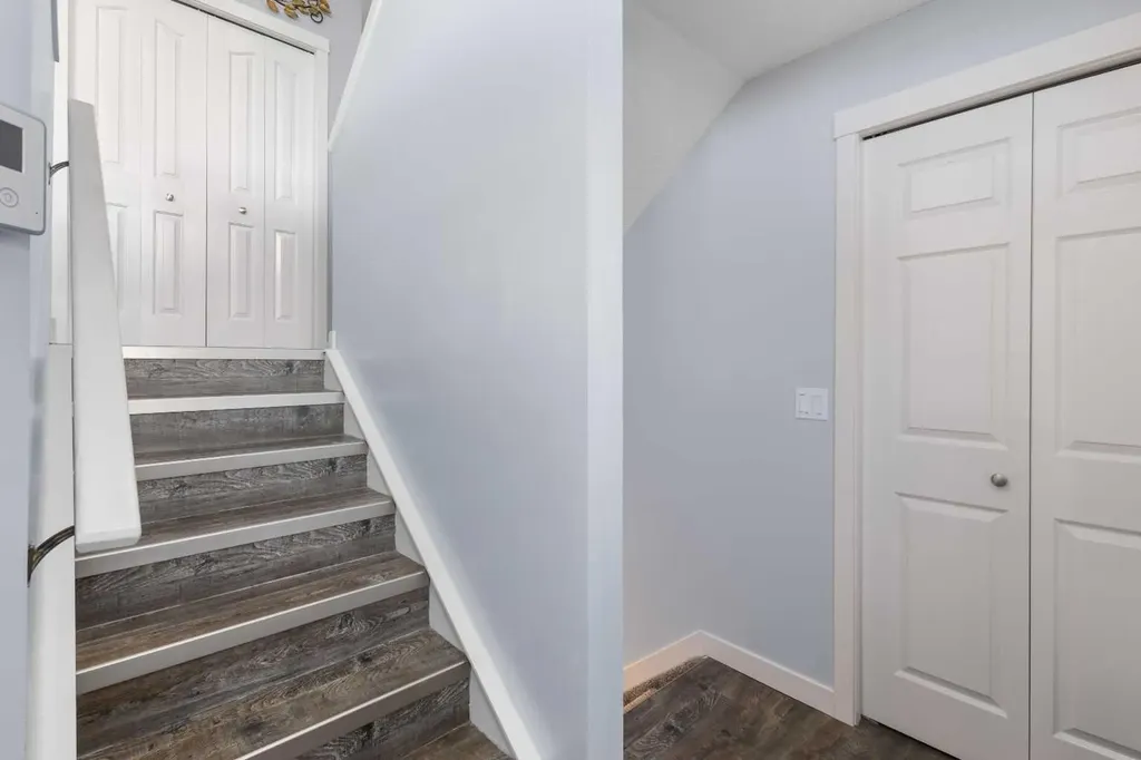 405 Highwood Village Place NW High River AB T1V 1W1
