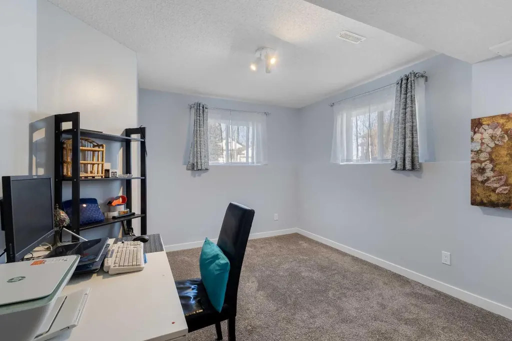 405 Highwood Village Place NW High River AB T1V 1W1