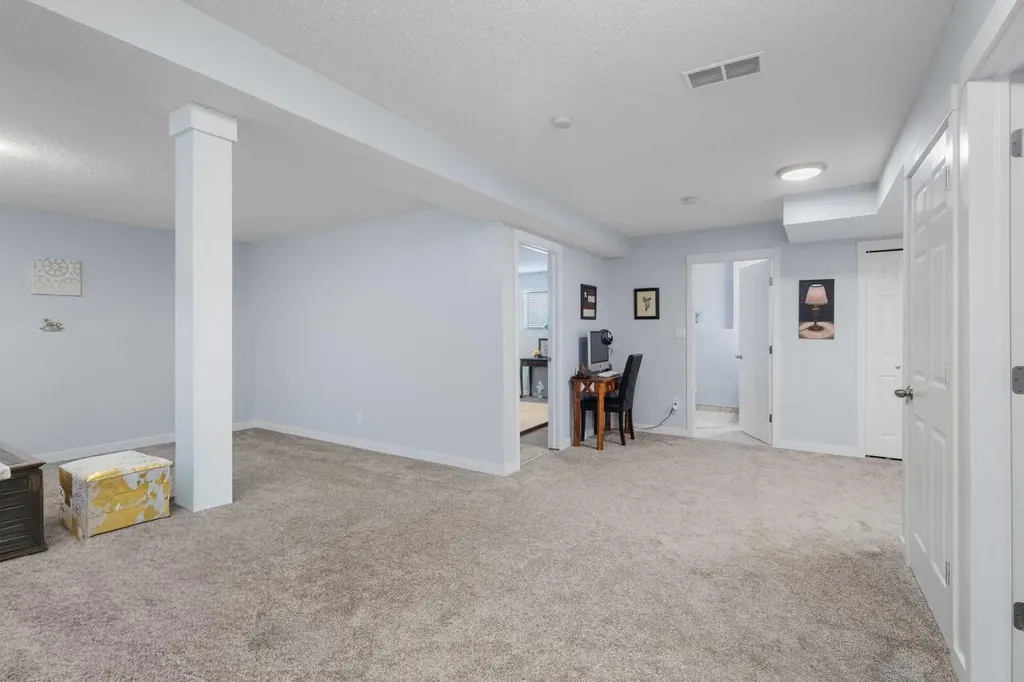405 Highwood Village Place NW High River AB T1V 1W1