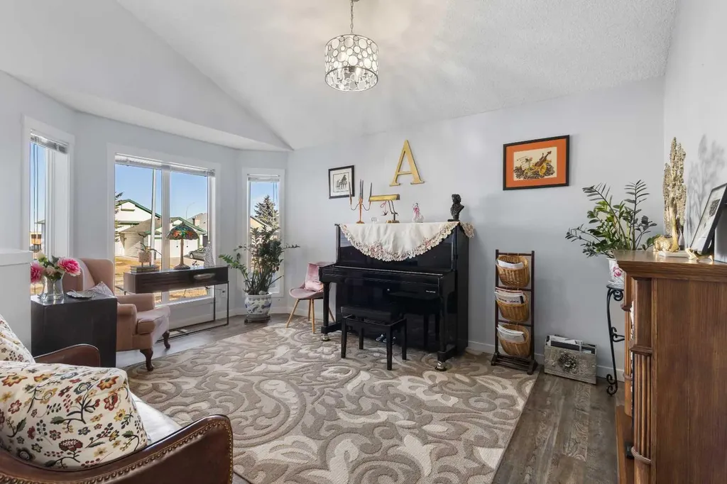 405 Highwood Village Place NW High River AB T1V 1W1