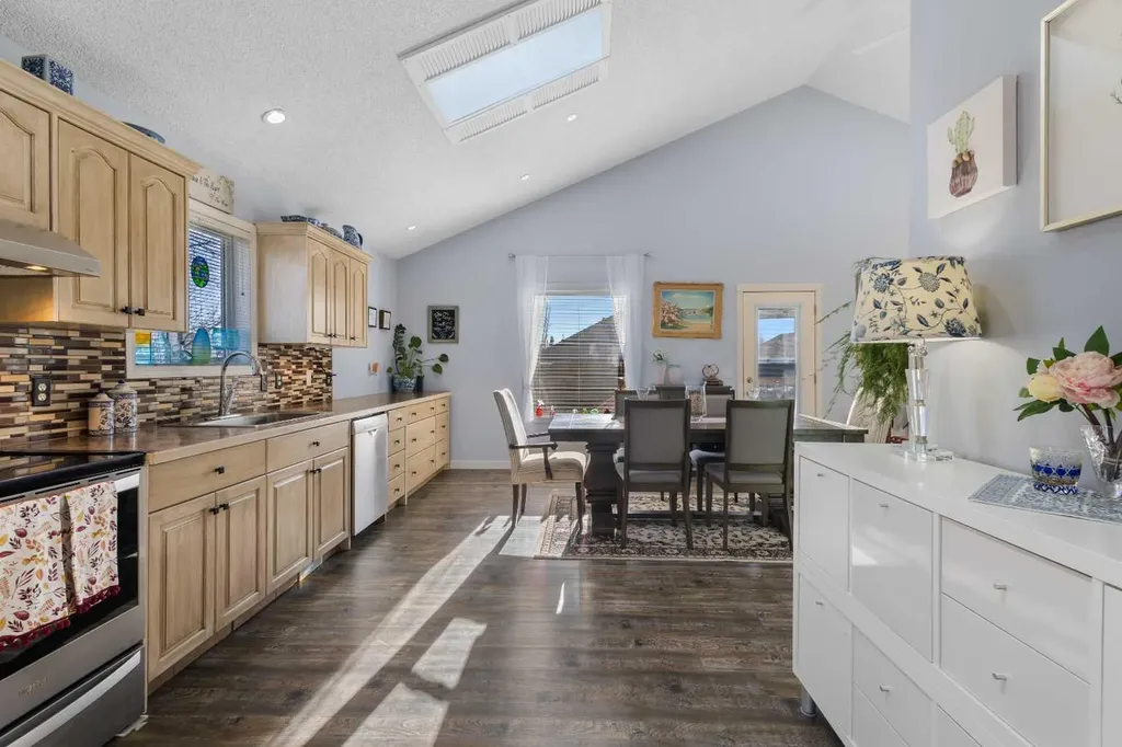 405 Highwood Village Place NW High River AB T1V 1W1