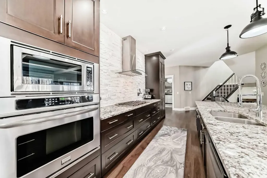 120 Kinniburgh Circle Chestermere AB T1X 0P8