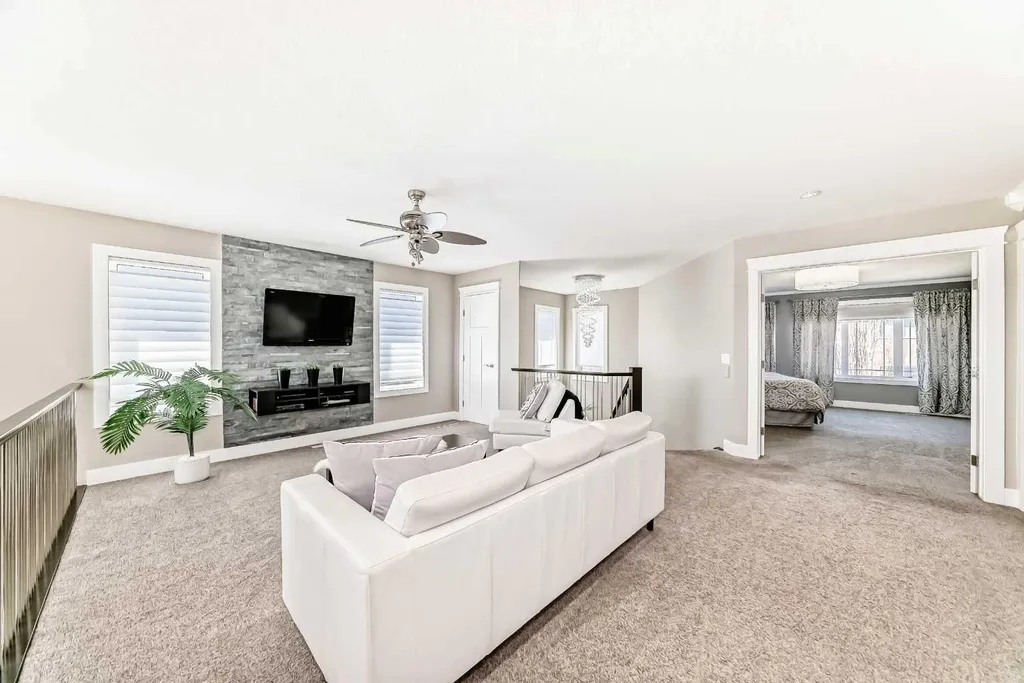 120 Kinniburgh Circle Chestermere AB T1X 0P8