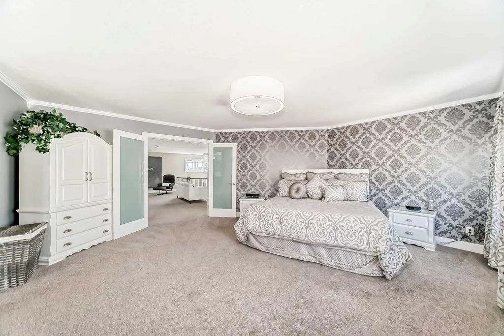 120 Kinniburgh Circle Chestermere AB T1X 0P8