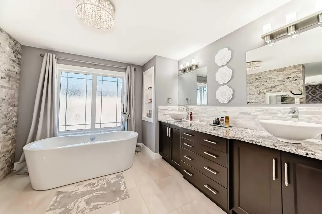 120 Kinniburgh Circle Chestermere AB T1X 0P8