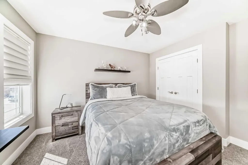 120 Kinniburgh Circle Chestermere AB T1X 0P8