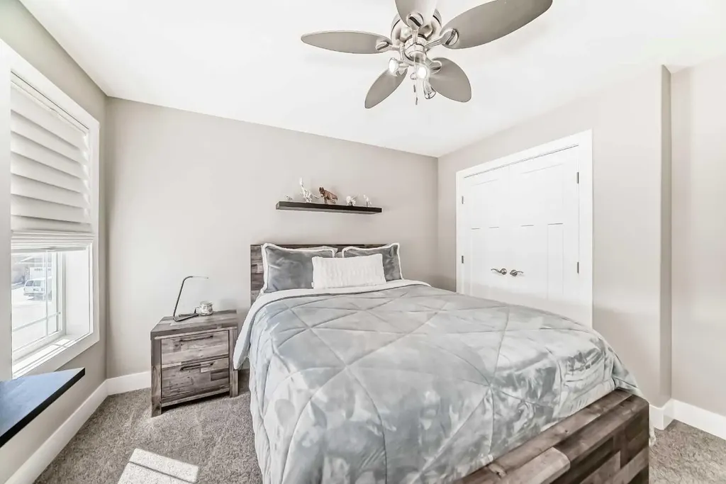 120 Kinniburgh Circle Chestermere AB T1X 0P8