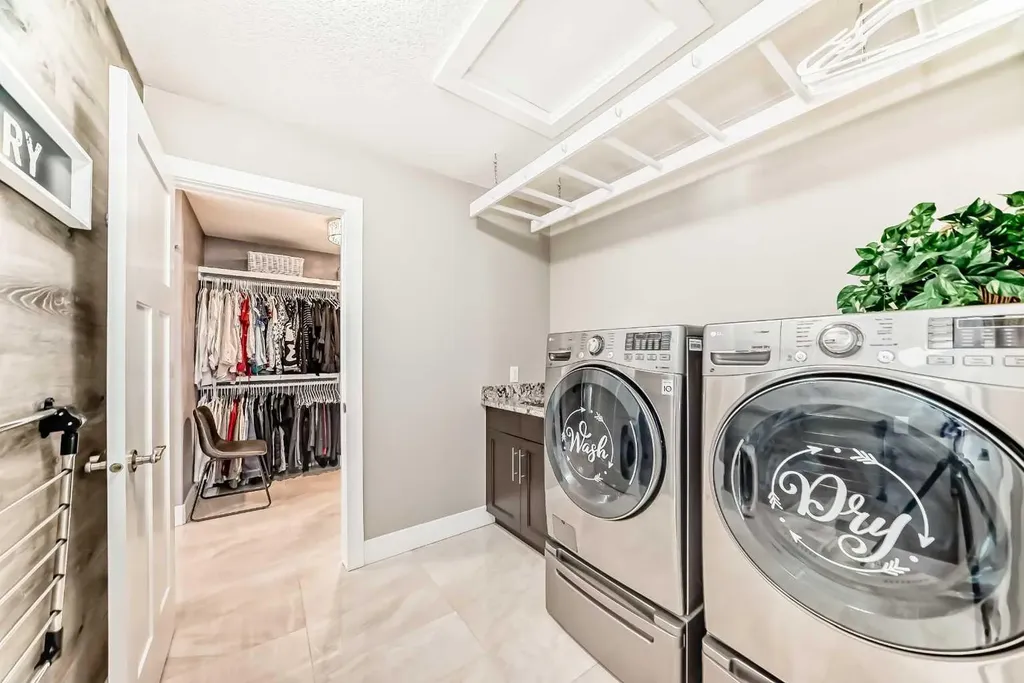 120 Kinniburgh Circle Chestermere AB T1X 0P8