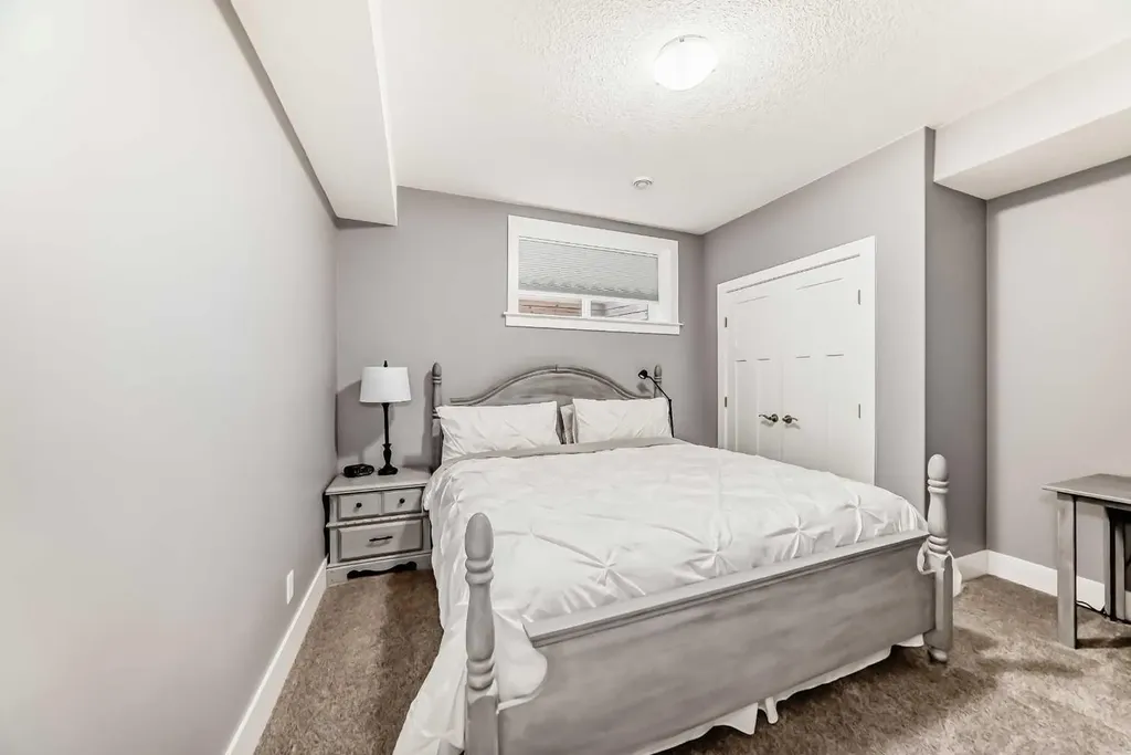 120 Kinniburgh Circle Chestermere AB T1X 0P8