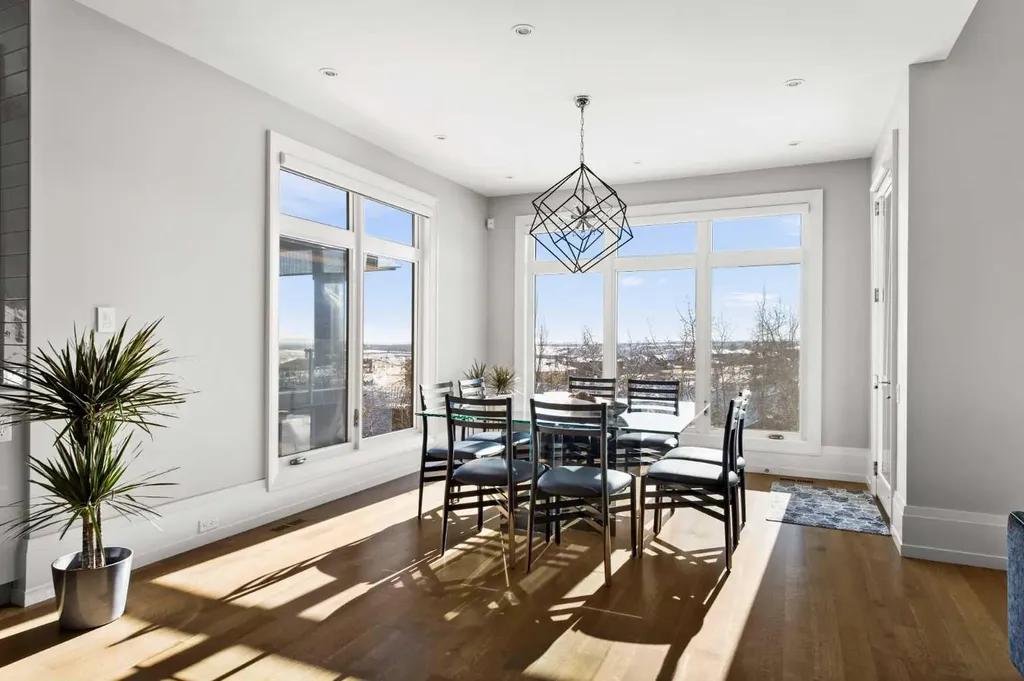 34 Elveden Heights SW Calgary AB T3H 0L1