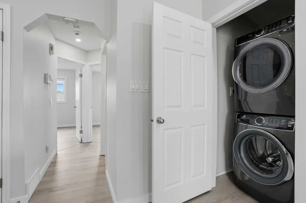 246 Martinvalley Mews NE Calgary AB T3J 4W3