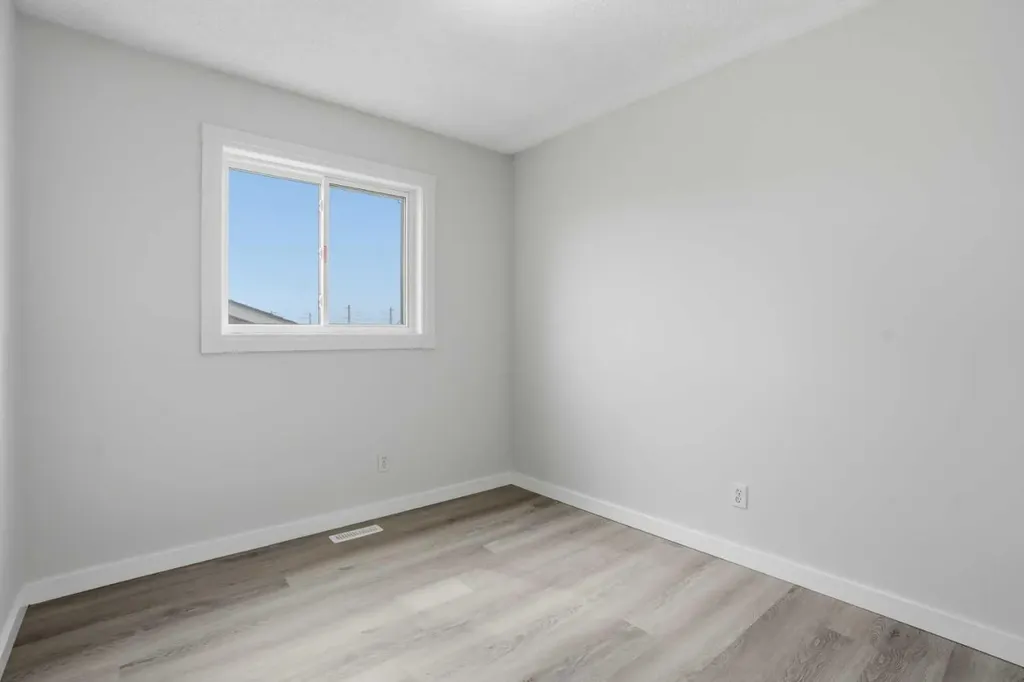246 Martinvalley Mews NE Calgary AB T3J 4W3