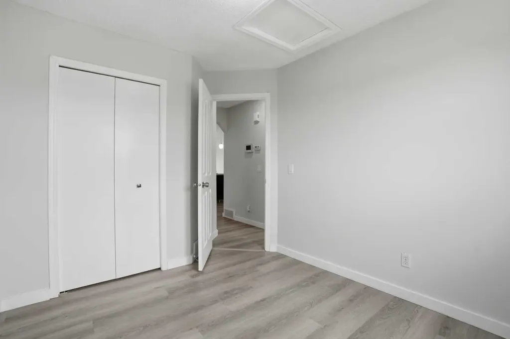 246 Martinvalley Mews NE Calgary AB T3J 4W3