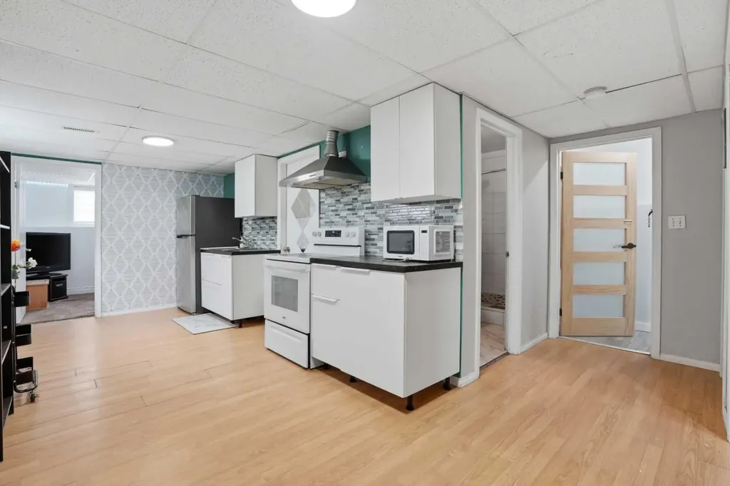 246 Martinvalley Mews NE Calgary AB T3J 4W3