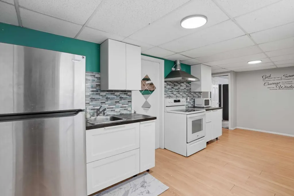 246 Martinvalley Mews NE Calgary AB T3J 4W3