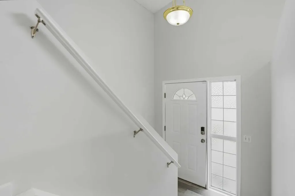 246 Martinvalley Mews NE Calgary AB T3J 4W3