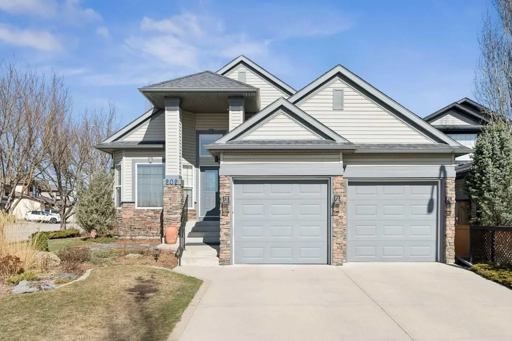 202 Tusslewood Terrace NW Calgary AB T3L 2W5