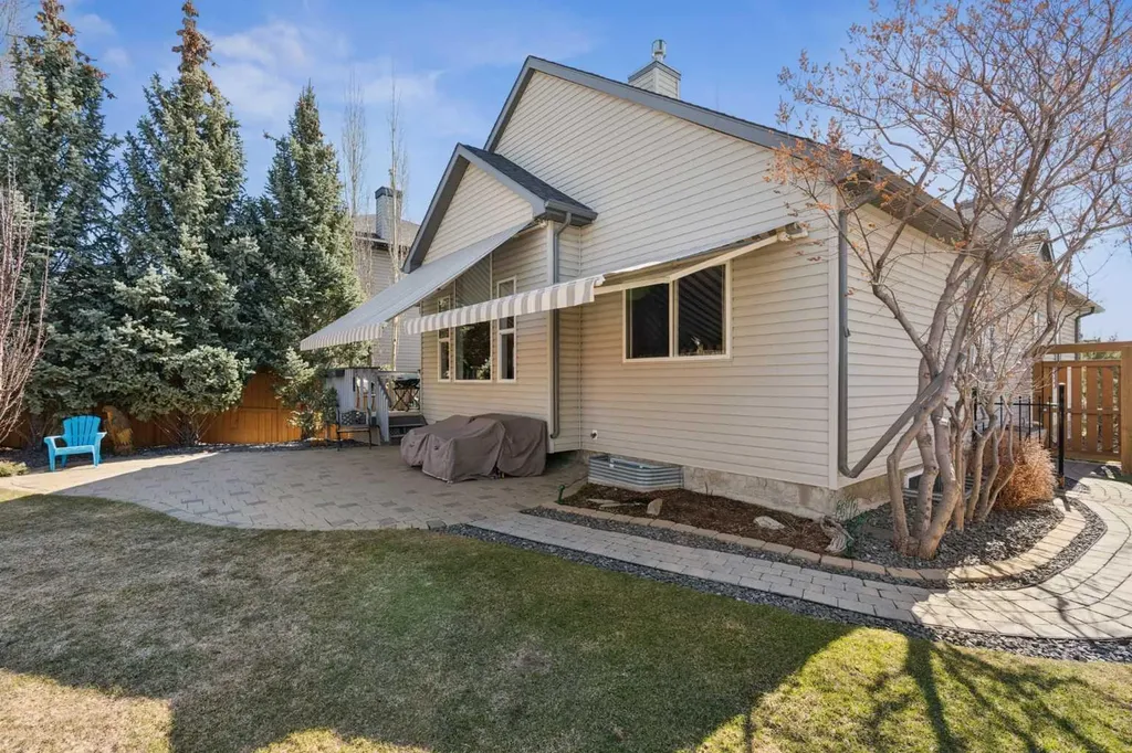 202 Tusslewood Terrace NW Calgary AB T3L 2W5