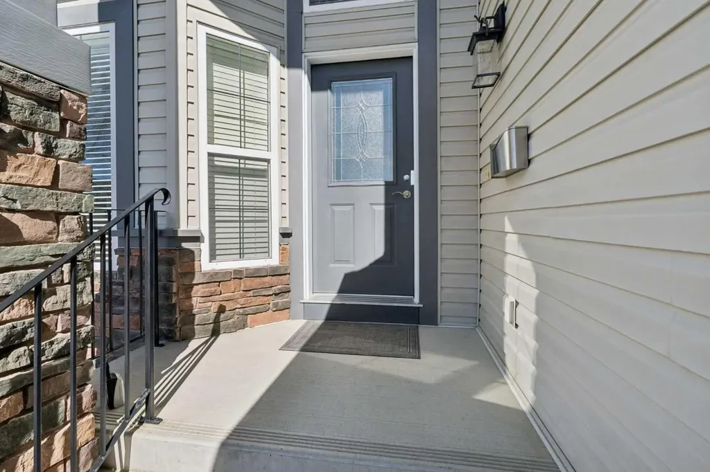 202 Tusslewood Terrace NW Calgary AB T3L 2W5