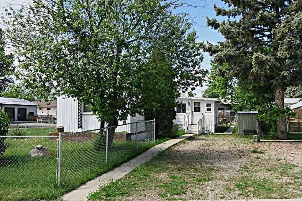 316 3 Street N Vulcan AB T0L 2B0