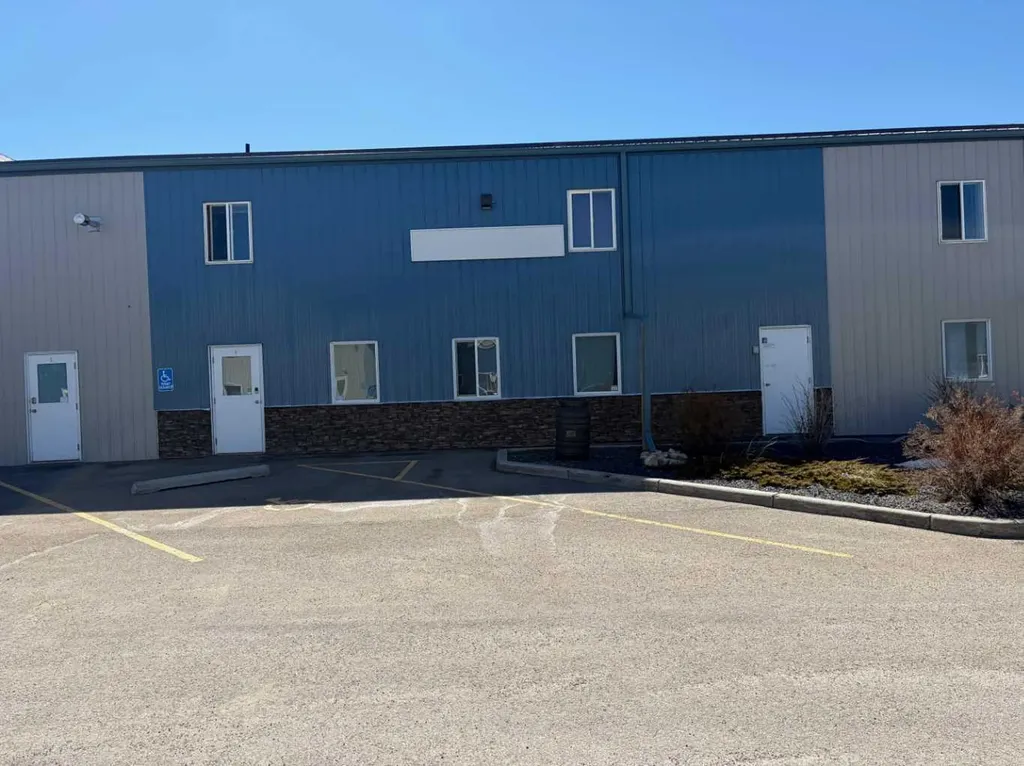 64146 393 Loop E Rural Foothills County AB T1S 0L1