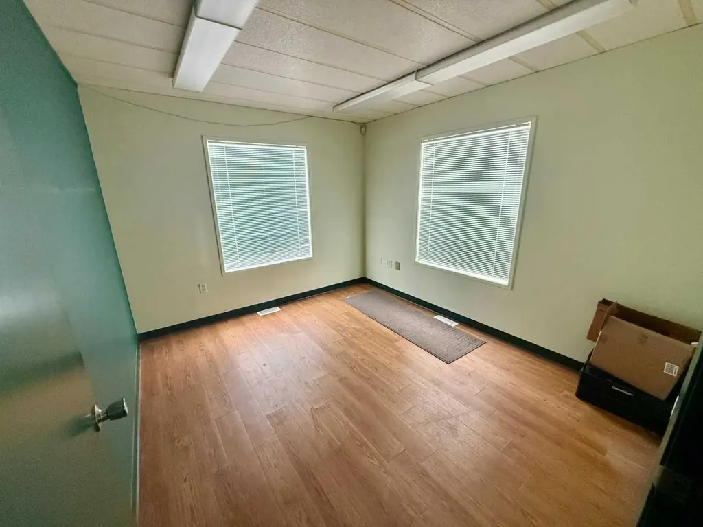 255048 Township Road 424 Rural Ponoka County AB T4J1R6