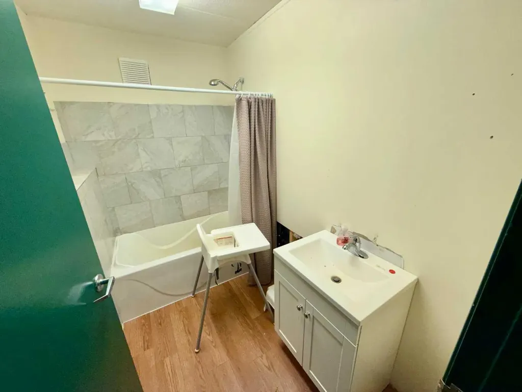 255048 Township Road 424 Rural Ponoka County AB T4J1R6