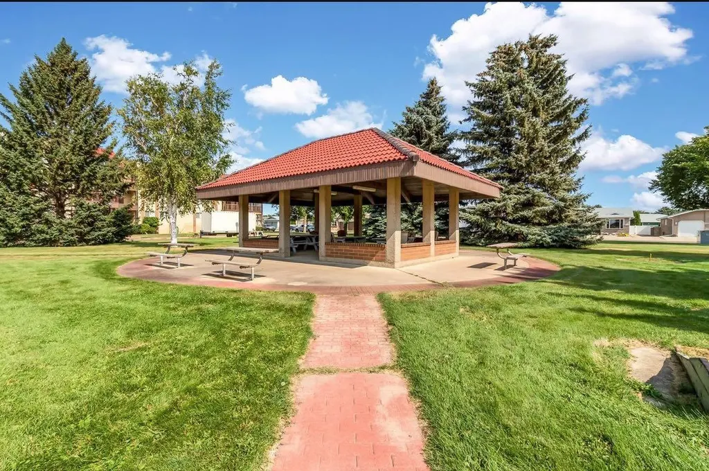 1480 Southveiw Drive SE Medicine Hat AB T1B 3Z3