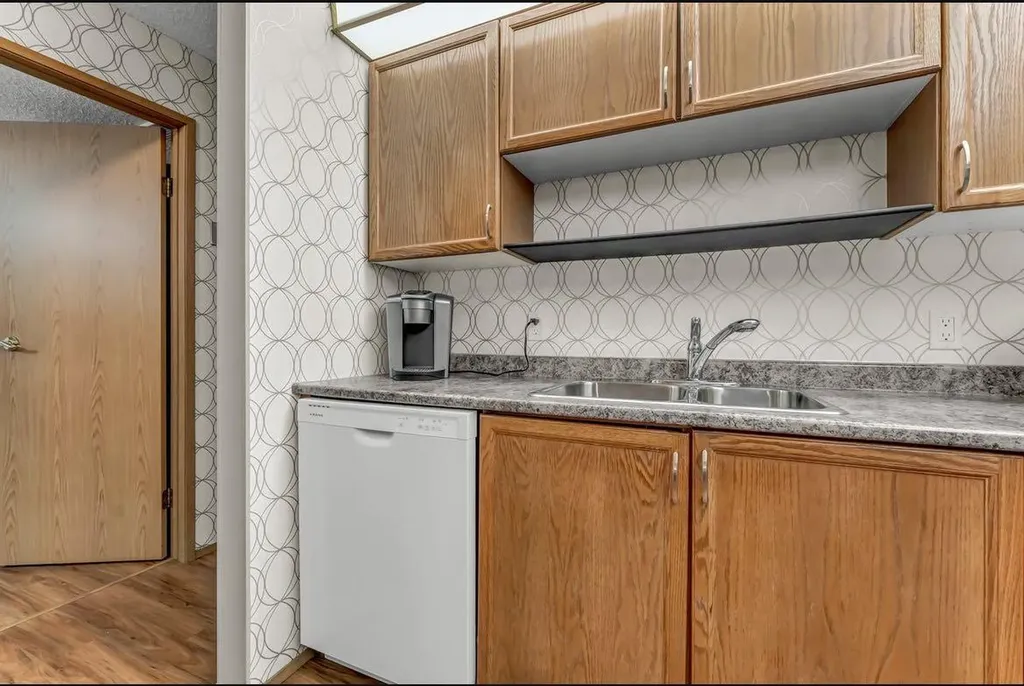 1480 Southveiw Drive SE Medicine Hat AB T1B 3Z3