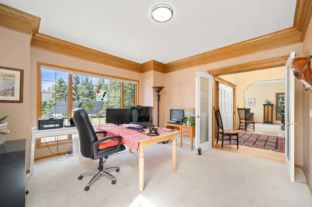 7 Coyote Close Bragg Creek AB T0L 0K0