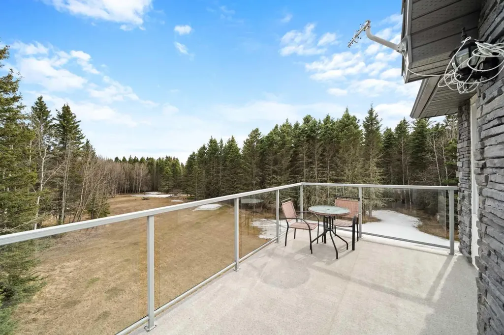 7 Coyote Close Bragg Creek AB T0L 0K0