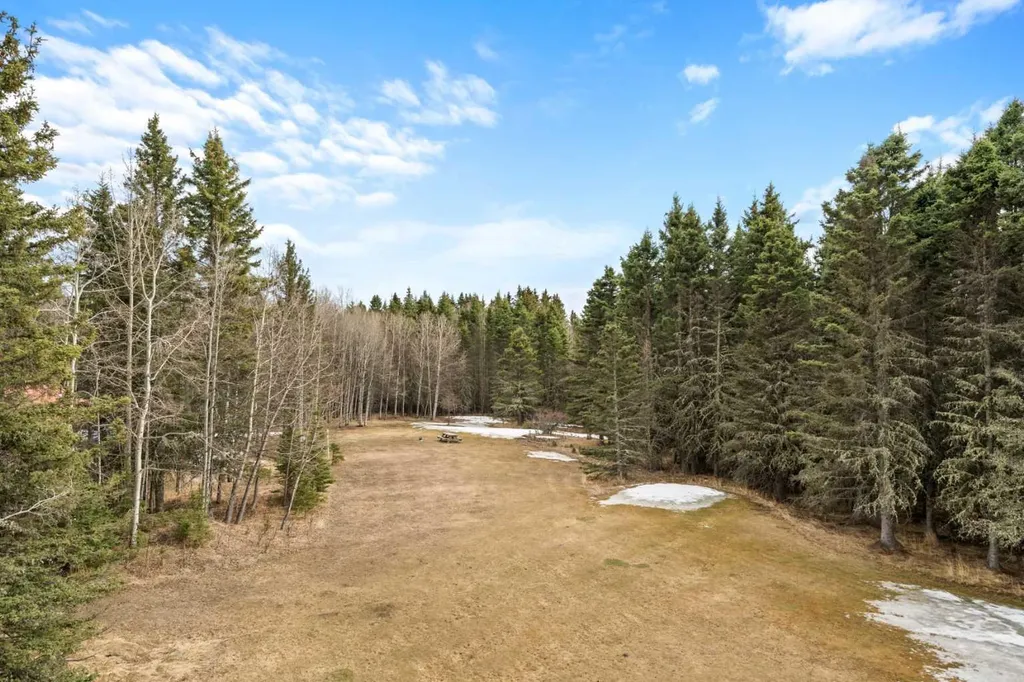 7 Coyote Close Bragg Creek AB T0L 0K0